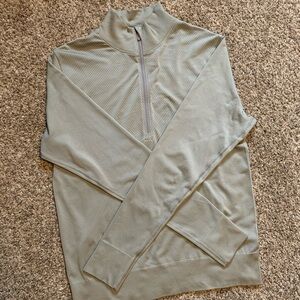 Lululemon lightweight 1/4 zip pullover